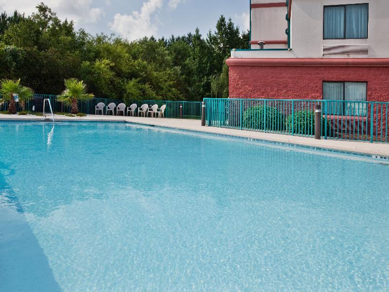 Savannah Gateway Hotel & Suites Джорджтаун Экстерьер фото